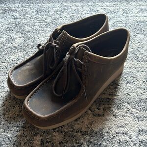 Clarks Women’s Brown Original Padmora Wallabee Leather Chukka Loafers